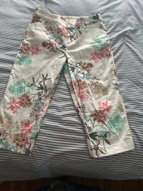 St. John's Bay Floral Capri Pants in Mint, Coral & Tan